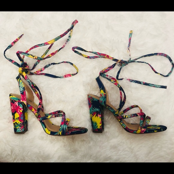 Colorful Tie Up Heels - Picture 3 of 5